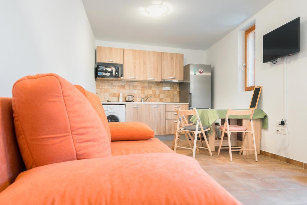 Apartment Pod Kastilom Jelsa  Exterior foto
